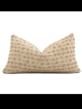 Pair of custom designer Kelly Wearstler Serai boucle pillow cases, 20x12